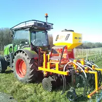 Le semoir est compact pour tourner facilement dans les fourrières.