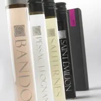 Wineside: quelques centilitres de vin présentés dnas un tube en verre