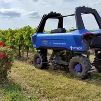 Le robot Bakus diversifie ses travaux, avec la pulvérisation confinée.