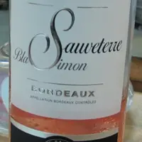 La cave de Sauveterre-Blasimon propose de mettre à disposition les vins qu’elle vinifie à ses adhérents. Cette reprise peut se faire sous un nom de ma