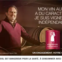 Dans cette campagne d'affichage, les VIF ont souhaité mettre en scène de "vrais vignerons comme ceux que l'on croise dans les vignobles"