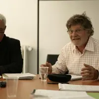 Jean-Michel Deiss (à droite), vigneron à Bergheim dans le Haut-Rhin. 
“ Le cépage n’est pas une population complexe mais un objet biologique sélectio