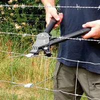 La pince à gripple dynanométrique permet de tiret les fils jusqu'à le tension souhaitée. © e-viti.com