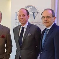 Philippe Castéja (Borie Manoux), Antoine Leccia (président de la FEVS) et Patrice Pinet (Courvoisier) se sont félicités du dynamisme des exportations