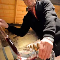 En 2018,  le cabinet de recrutement Elzéar Wine a mené une étude visant à mieux caractériser le profil des professionnels du vin, et à le corréler à u