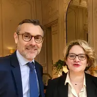 Rodolphe Lameyse, directeur général de Vinexpo Holding et Pascale Ferranti, directrice de Wine Paris ont annoncé la création d'une structure qui gérer
