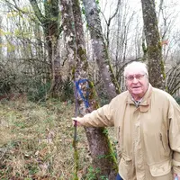 Robert Plageoles, vigneron au domaine éponyme, a fait référencer les pieds de vigne sauvage de la forêt de Grésigne afin de les protéger des arrachage
