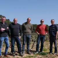 Guillaume Casanove, Gilles et Romain Lacroix, François Tissot et Alain Dourthe (de gauche à droite) travaillent de concert pour mettre en application