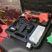 Le SAM25 est le premier des sécateurs électriques Mage Agri, en attendant une version avec batterie dorsale.