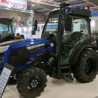 Les Rex 3 et 4 en version Stage V se distinguent par leur nouveau design.