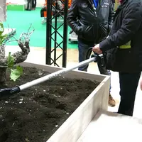 Le Cultivion Alpha est une version économique de la bineuse-sarcleuse électroportative de Pellenc.