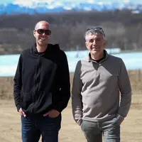 Vincent Ginestet, Gilles Blanc (absent sur la photo) et Hervé Sabardeil, espèrent produire de 40 à 50 hectolitres sur les trois hectares qu’ils ont pl