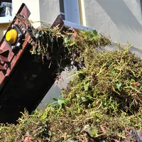 L'utilisation des rafles après éraflage est plus simple qu'un ajout de vendange entière.