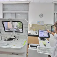 Depuis peu, le dosage de l'acide gluconique est possible par méthode enzymatique, et peut être effectué en même temps que les autres paramètres habitu