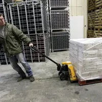 L'expédition du vin est une opération cruciale, qu'il convient de confier à un transporteur de confiance.