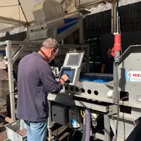Le trieur optique Weco a un faible encombrement et un débit de 6 tonnes à l'heure.