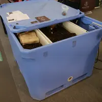 Le Resoiler est un bac compartimenté servant à faire les composts pour l'agriculture régénérative. La température et l'humidité sont analysées en perm