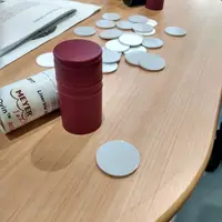 Les joints pour capsules à vis ALKOvin active comprennent une couche de cuivre qui permet de réduire les arômes de réduction dans les vins.
