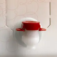 Le nouveau robinet Vitop Uno a été pensé pour que la languette d'inviolabilité lui reste attachée.