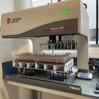 Ce robot de microvinification à haut débit, financé en partie par la région Nouvelle Aquitaine, permet de réaliser plusieurs centaines de microvinific