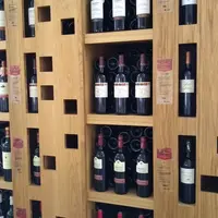 Bien évaluer sa capacité de commercialisation de la gamme en négoce est un point clé.