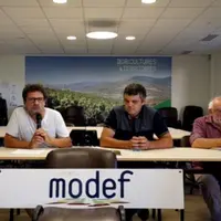 Didier Gagea, Olivier Chateauneuf et Jacques Thomas ont exposé à la presse les revendications du Mouvement de défense des exploitants familiaux (Modef