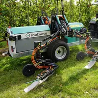Le RootWave eWeeder est un désherbeur électrique munie de quatre bras hydrauliques supportant les électrodes.
