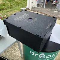 Le boîtier Leaflab est équipé d'ampoules à leds qui permettent de mettre en lumière la fluorescence du traceur.