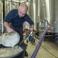 Avec certaines précautions lors de la préparation du collage, il est possible de diminuer les doses de bentonite. Il est recommandé de réhydrater la b