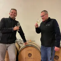 Alexis Wisser Œnologue-Responsable de Cave sur Traenheim (à gauche) et Lilian Andriuzzi, directeur vigne et vin d’Alliance Als