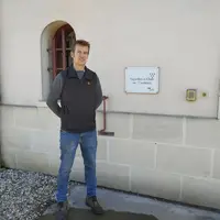 Ghislain Boutemy assure lui-même les visites vigneronnes qui associent parcours dans les vignes et dégustation.