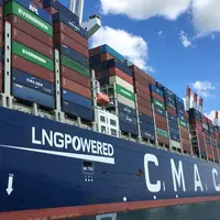 porte container port du Havre - 400 m de long - plus de 21 000 container - parmi les plus grands au monde en septembre 2022</e