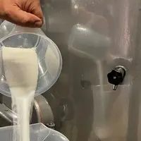 Ajout d'acide pour la vinification
