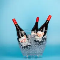 Bouteilles de rouge frigo.