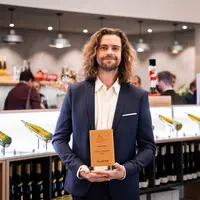 Tom Estier, lauréat du grand prix 2025 de l'Académie Amorim