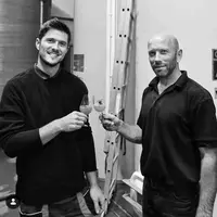 <em class="placeholder">Corentin et Thierry Pineau, vignerons du Domaine de la Noue</em>