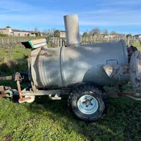 <em class="placeholder">Remorque antigel bricolée.</em>
