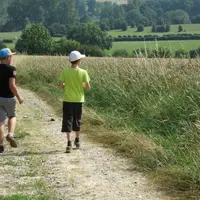 Seulement 10 à 15 % des Français ont des contacts avec le monde agricole .