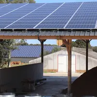En respectant un délai minimum de 18 mois, une même exploitation peut héberger plusieurs installations photovoltaïques en vente directe, en autoconsom