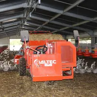 En période de claustration, Alexia Cantin apporte en moyenne 6 kg de paille par canard sur la durée d'élevage, contre 2 kg quand ils ont accès au parc