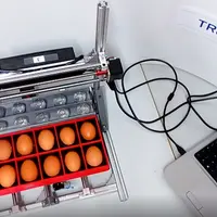 Un des premiers prototypes réalisés  dans le cadre des travaux préliminaires d’automatisation du projet de sexage des œufs d’oiseaux (SOO).  © Tronico