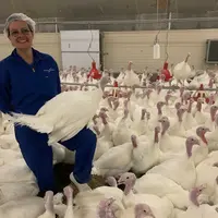 Julie Ménis, technicienne d’Hybrid Turkeys