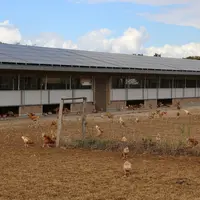 Les trois nouveaux bâtiments ont été équipés de panneaux photovoltaïques. Ils sont ouverts jour et nuit.