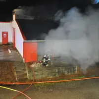 « Un feu de bâtiment statique ressemble à celui d’un bâtiment agricole classique, précise le capitaine Col. Son développement occasionne le percement