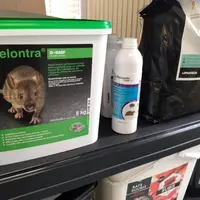 La gamme des produits rodenticides est fréquemment exposée aux éleveurs dans les cabinets vétérinaires.