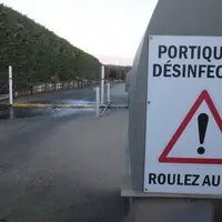 La biosécurité coûte cher : environ 5000 euros pour un portique de désinfection automatisée