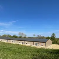 Un soin particulier a été porté à  l'esthétique visuelle de manière à intégrer au mieux à son environnement ce bâtiment sortant de l'ordinaire du type