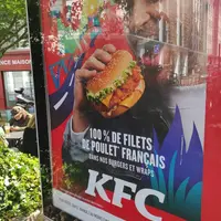 Désormais, l'enseigne américaine de fastfood communique sur l'origine française des poulets dans ses burgers