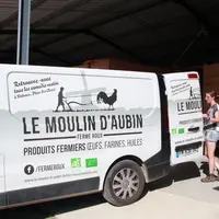 La vente directe assure la moitié du chiffre d'affaires du Moulin d'Aubin.