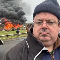 David Labbé en action fin janvier sur un barrage filtrant de la RN 12 dans les Côtes d'Armor